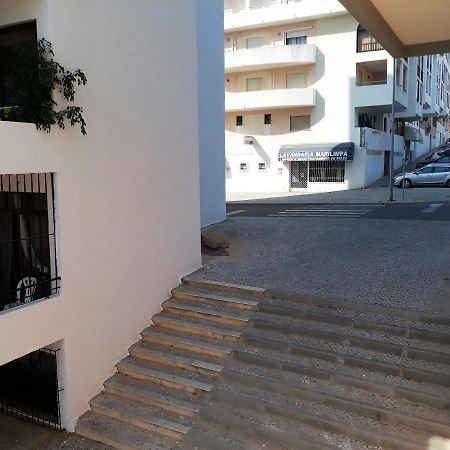 T2 Tahiti - Terraco, Familiar, Garagem, Wifi Apartment Quarteira Luaran gambar