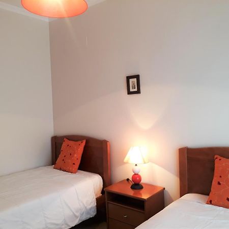 T2 Tahiti - Terraco, Familiar, Garagem, Wifi Apartment Quarteira Luaran gambar