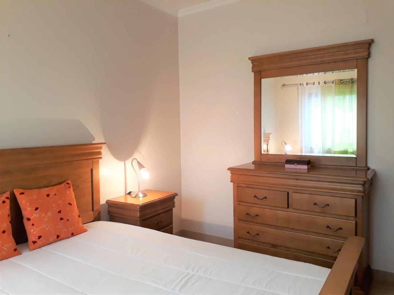 T2 Tahiti - Terraco, Familiar, Garagem, Wifi Apartment Quarteira Luaran gambar
