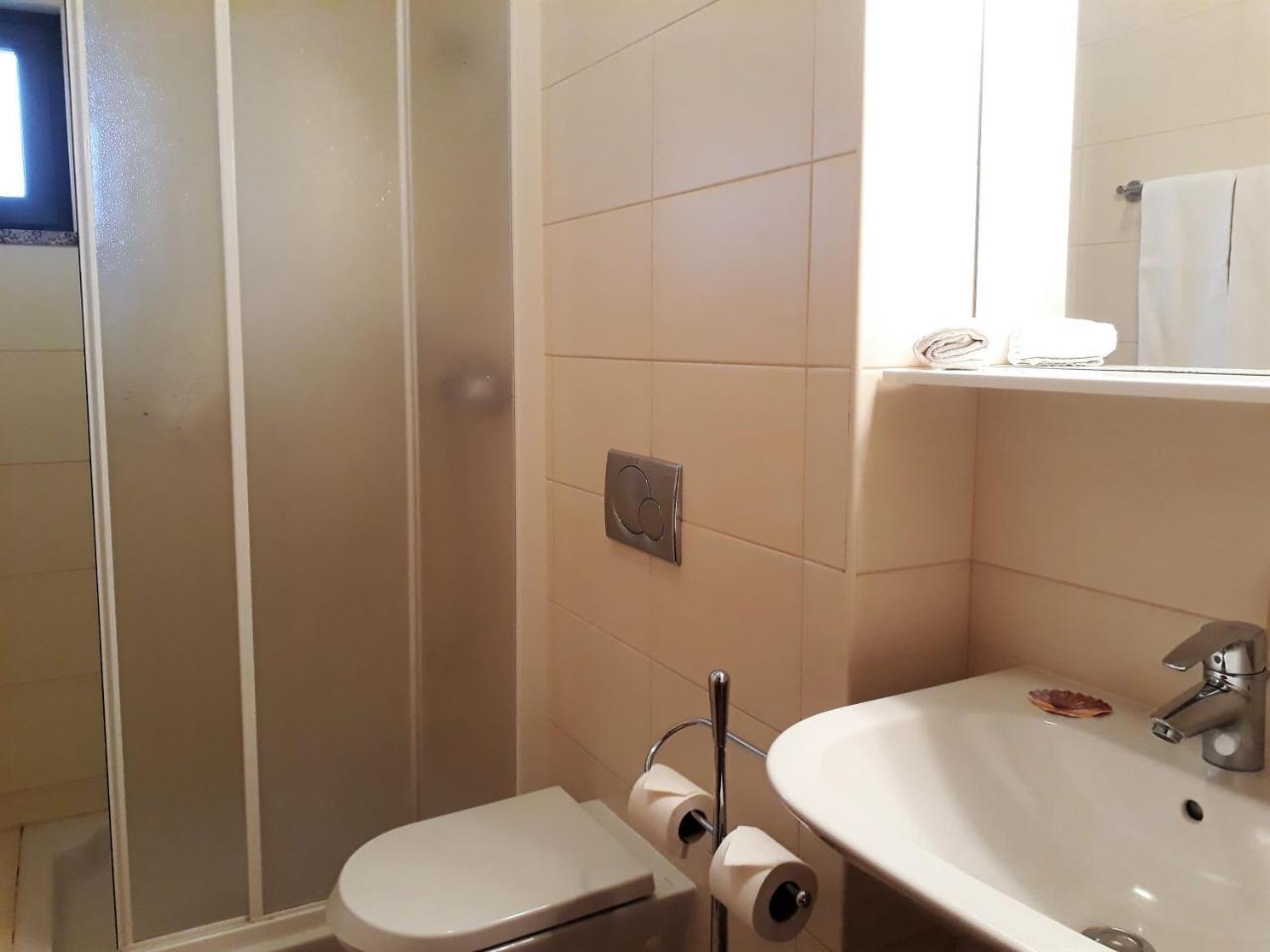 T2 Tahiti - Terraco, Familiar, Garagem, Wifi Apartment Quarteira Luaran gambar