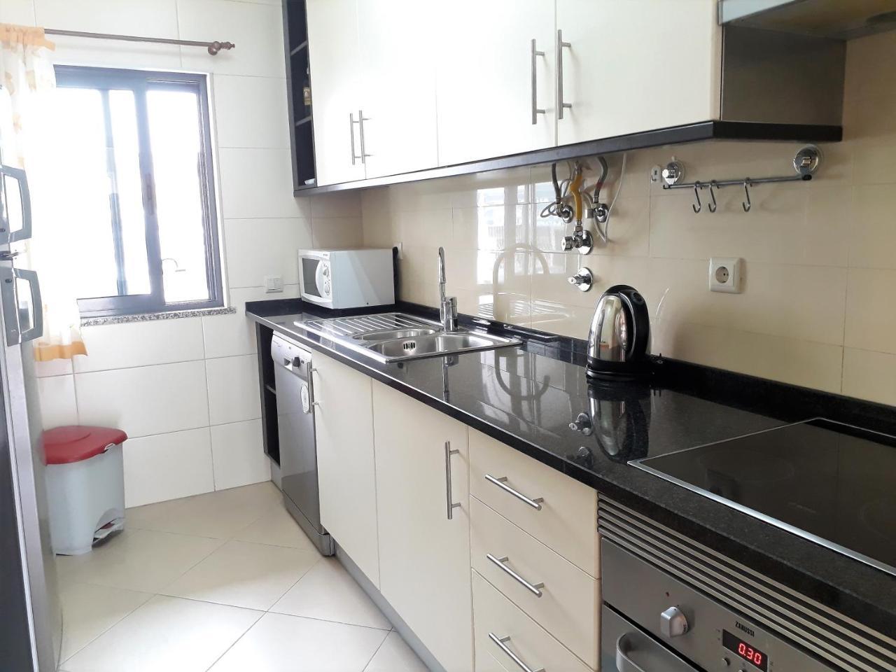 T2 Tahiti - Terraco, Familiar, Garagem, Wifi Apartment Quarteira Luaran gambar