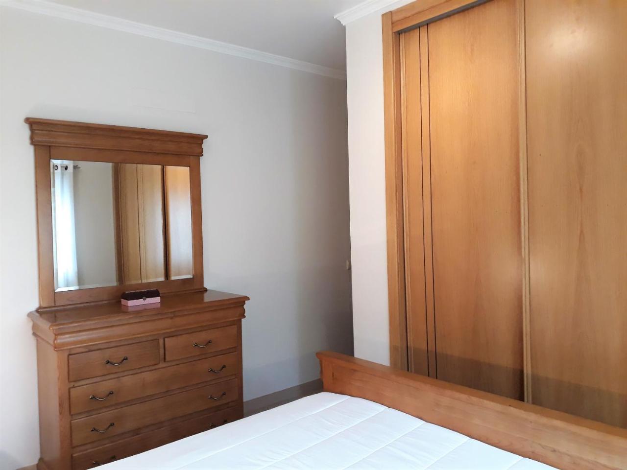 T2 Tahiti - Terraco, Familiar, Garagem, Wifi Apartment Quarteira Luaran gambar