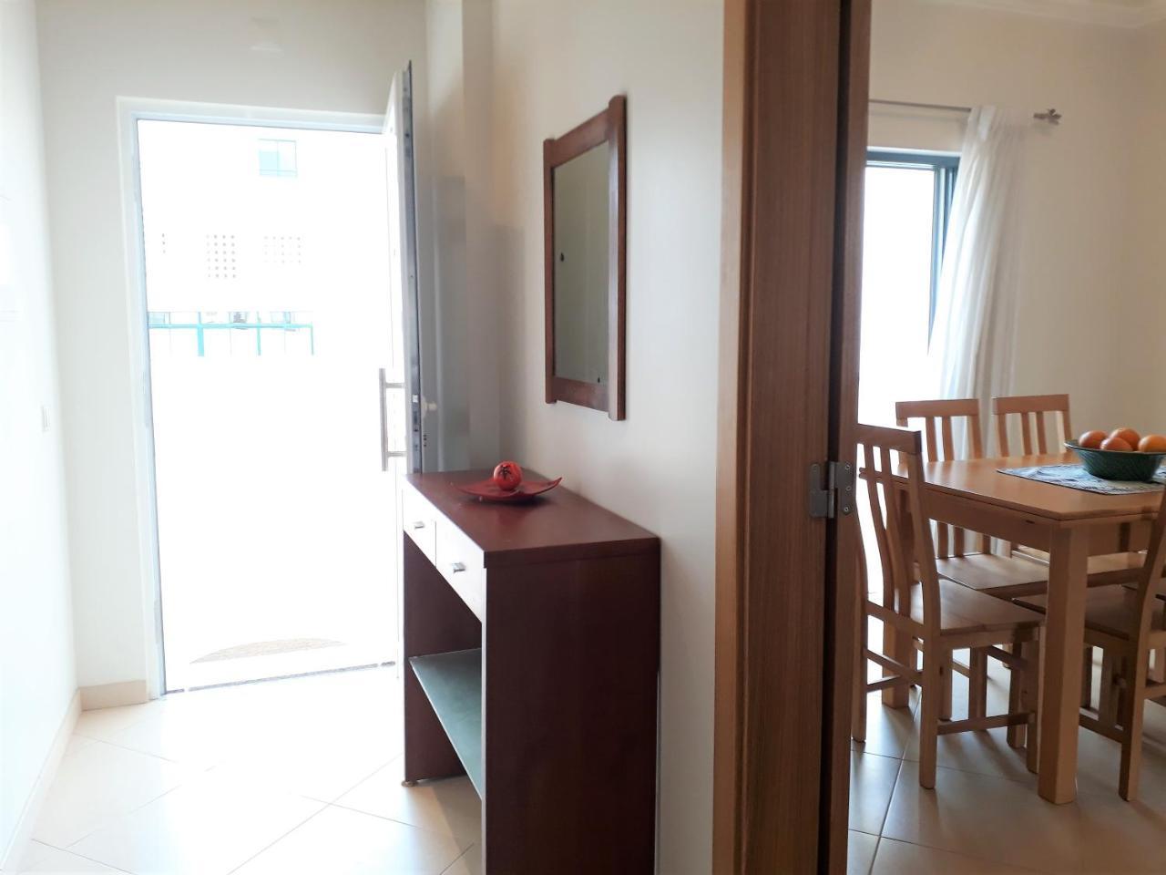 T2 Tahiti - Terraco, Familiar, Garagem, Wifi Apartment Quarteira Luaran gambar