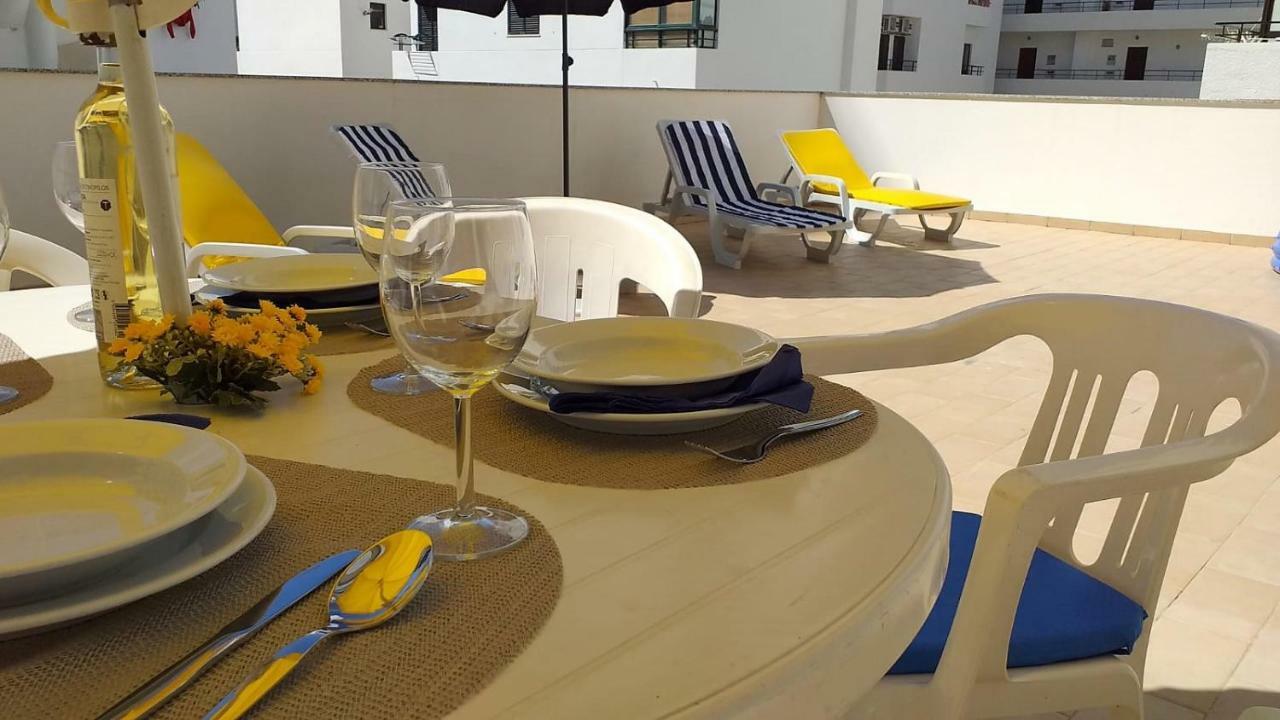 T2 Tahiti - Terraco, Familiar, Garagem, Wifi Apartment Quarteira Luaran gambar