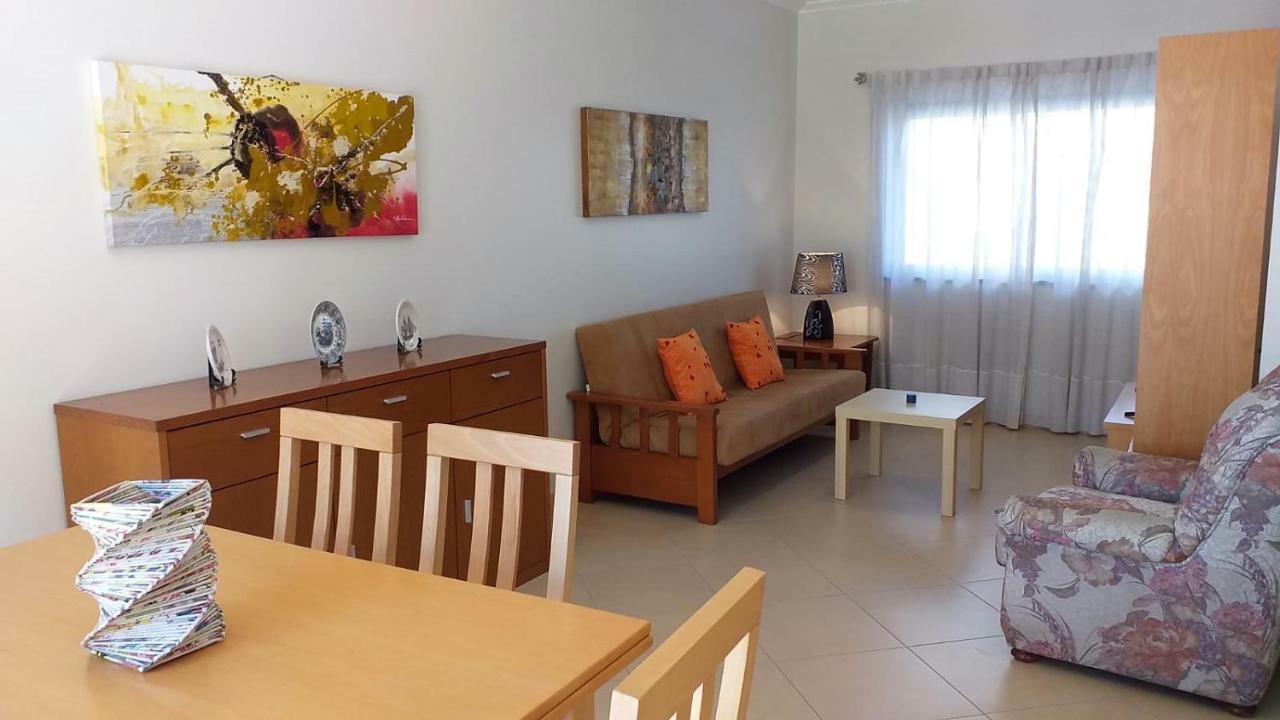 T2 Tahiti - Terraco, Familiar, Garagem, Wifi Apartment Quarteira Luaran gambar